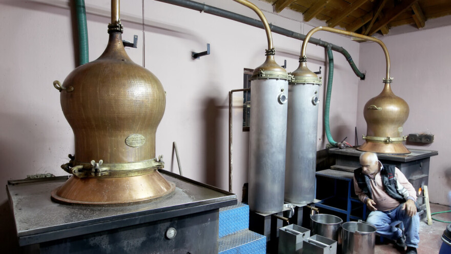 Više nema prodaje rakije proizvedene za sopstvene potrebe?