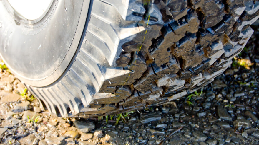 U prevrtanju traktora smrtno stradao 59-godišnjak