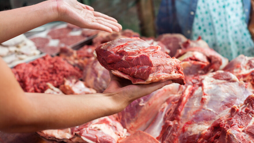 Zašto meso, kruh ili salata u trgovini izgledaju svježije nego kod kuće?
