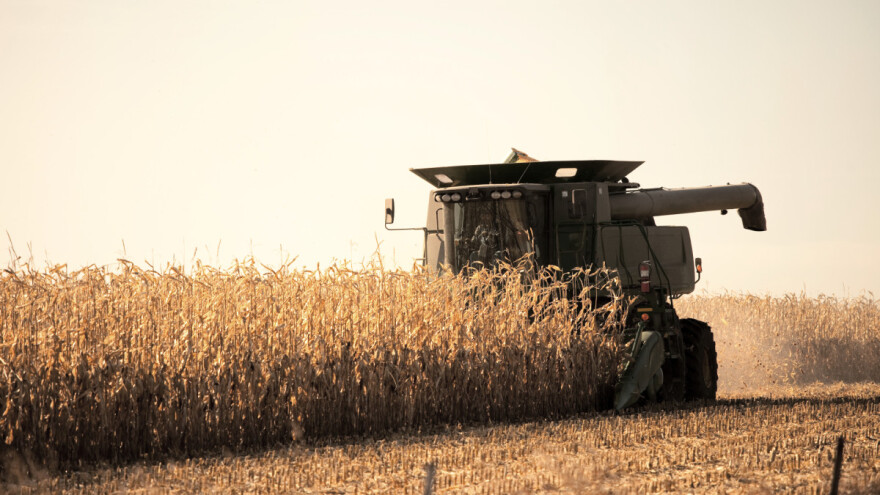 Gdje ste polagali tečaj za rukovanje traktorom i kombajnom? Upitno više od 8.000 dozvola