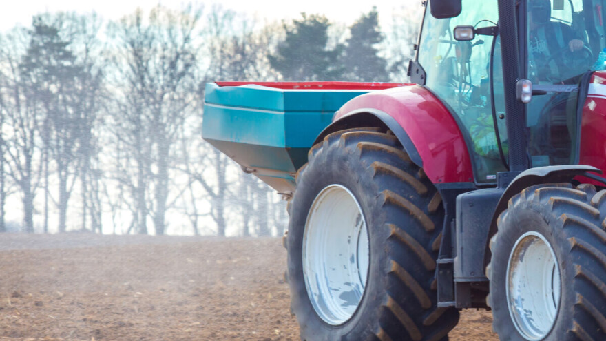 Osnovnu gnojidbu okopavina primijenite na punu dubinu jesenskog oranja