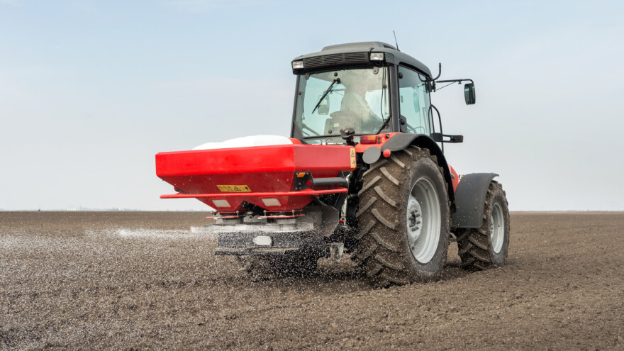 Đubrenje oranica za dobre prinose - prvo uraditi analizu zemljišta