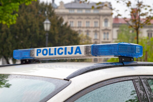 Fizički se sukobili policajac i maloljetnik na traktoru - obojica privedeni