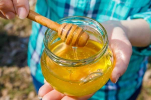 Opasan "med za potenciju" na tržištu Evrope, kako prepoznati medne falsifikate?