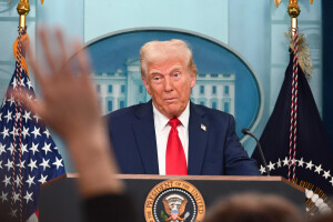 Trump s 12 milijardi dolara sanira štete američkim farmerima, nastale zbog njegovih carina