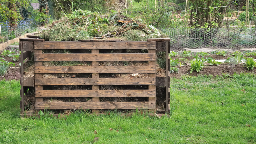 Što s biljnim i organskim ostacima? Vrijeme je za kompostiranje