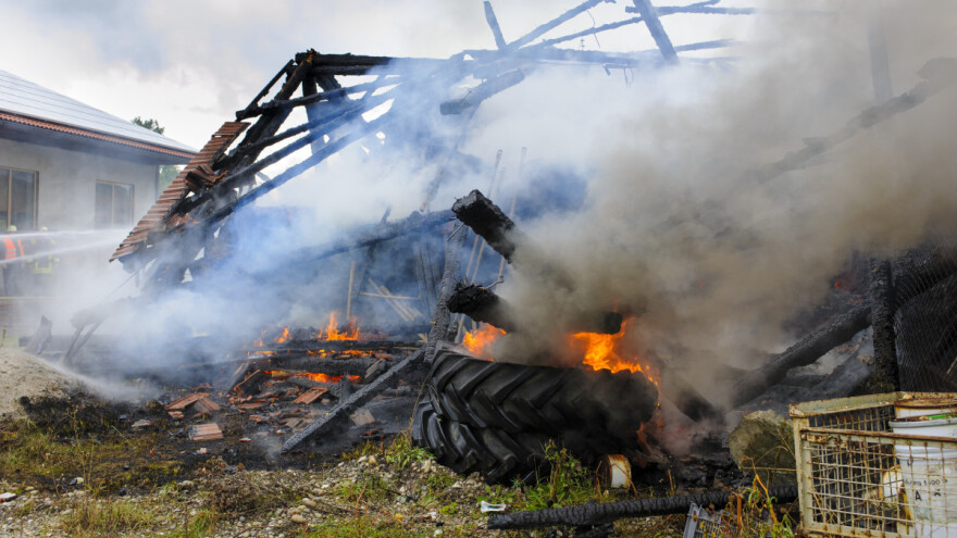 Požar na poljoprivrednom gazdinstvu - kako ga sprečiti i šta ako do toga već dođe?