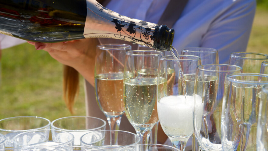 Putin pomutio vinsku industriju: Samo se ruska pjenušava vina mogu zvati šampanjci?