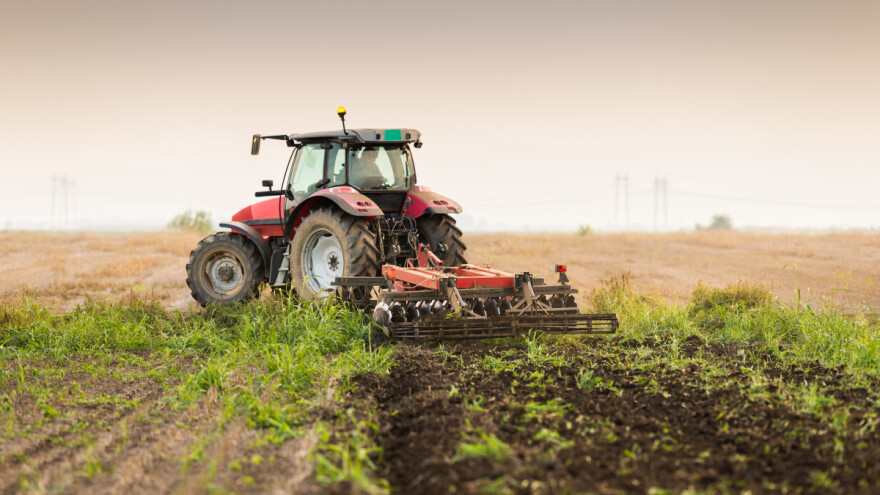 Raspisan konkurs za nabavku novih mašina i opreme za primarnu biljnu proizvodnju