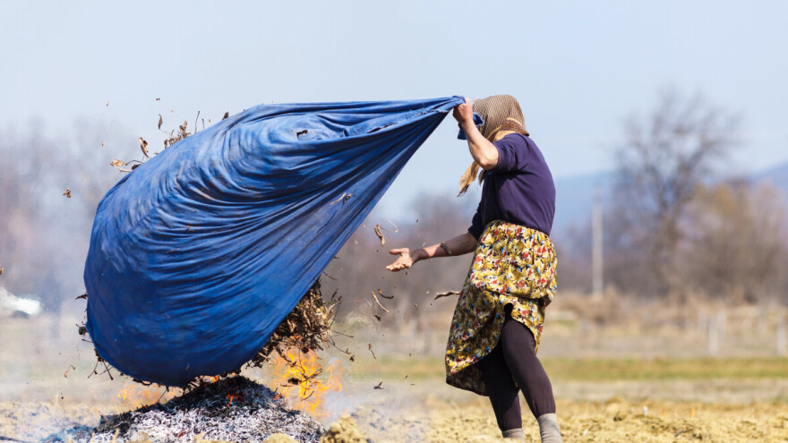 Palite vatru na otvorenom prostoru? Evo što ste dužni napraviti