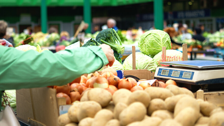 Alarmantno: Očekuju se rekordni troškovi za globalni uvoz hrane u 2022.