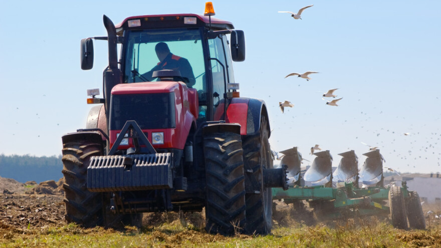 Stigao spas za umorne vozače poljoprivredne mehanizacije?