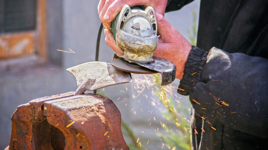 Kako naoštriti baštenski i voćarski alat?