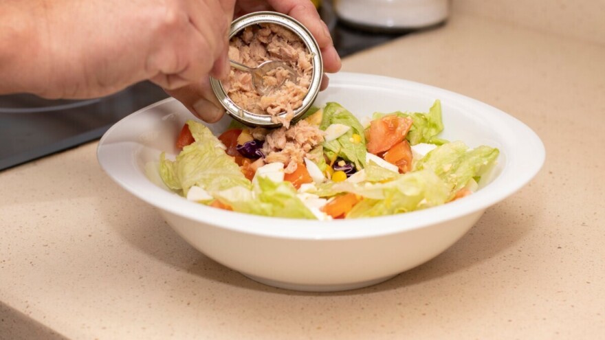Tuna u konzervi je opasna, a ne zdrava?