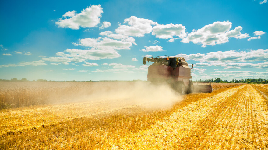 Požar u žetvi: Postavite iskrolovce, nosite S aparat, osigurajte traktor s plugom