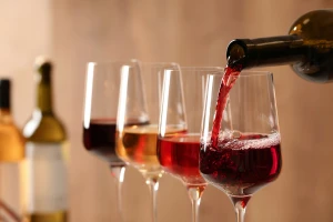 Očekuje se najniža svetska proizvodnja vina u istoriji, ali ne i potražnja