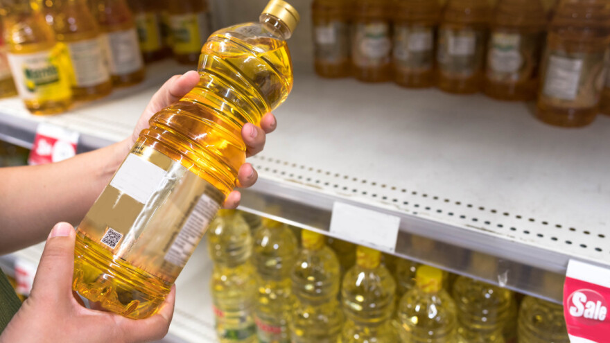 Evropski supermarketi počeli da ograničavaju kupovinu ulja - izbegavanje panike?