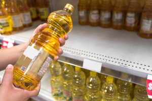 Evropski supermarketi počeli ograničavati kupovinu ulja - žele izbjeći paniku