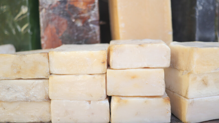 8 koraka do izrade domaćeg sapuna od svinjske masti