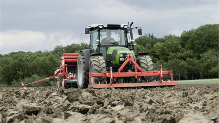 Traktor Deutz-Fahr Agrofarm