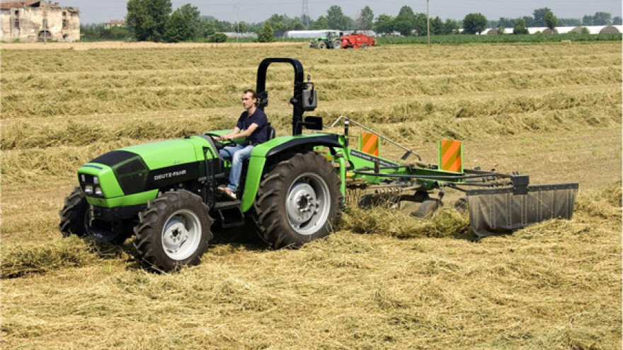 Traktor Deutz-Fahr Agrolux
