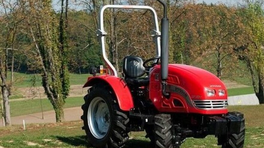 Traktor Impodan DF 304