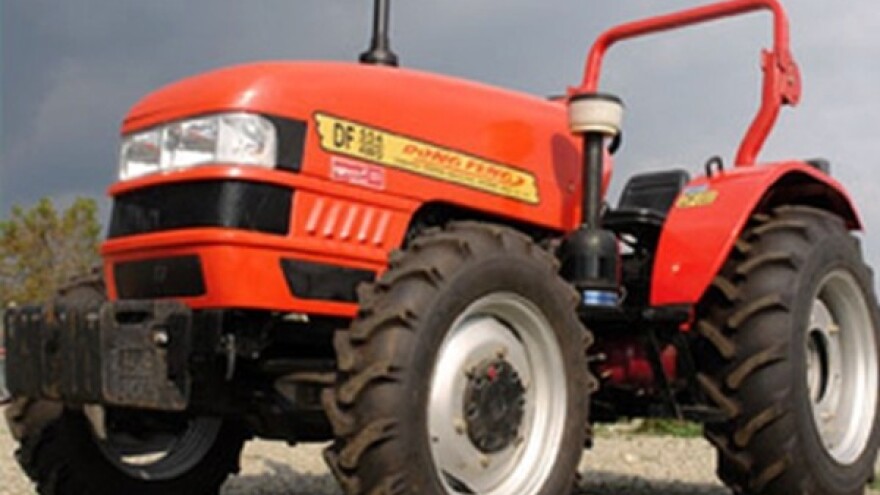 Traktor Dongfeng 554