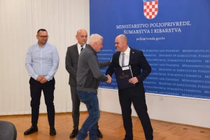 Uručeni ugovori za 19 uzgojnih udruženja vrijedni preko 635 tisuća eura