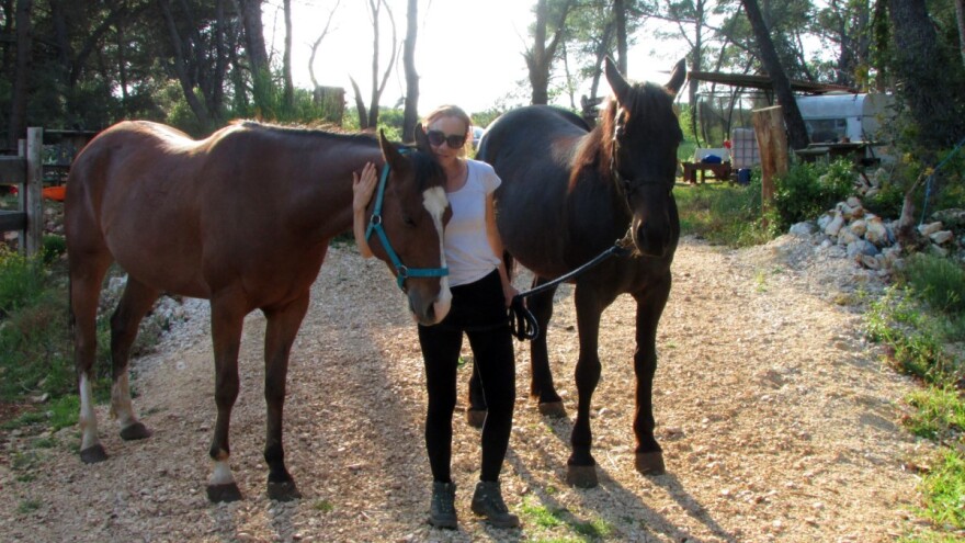 Od ljubavi prema konjima do kluba i terapijskog jahanja