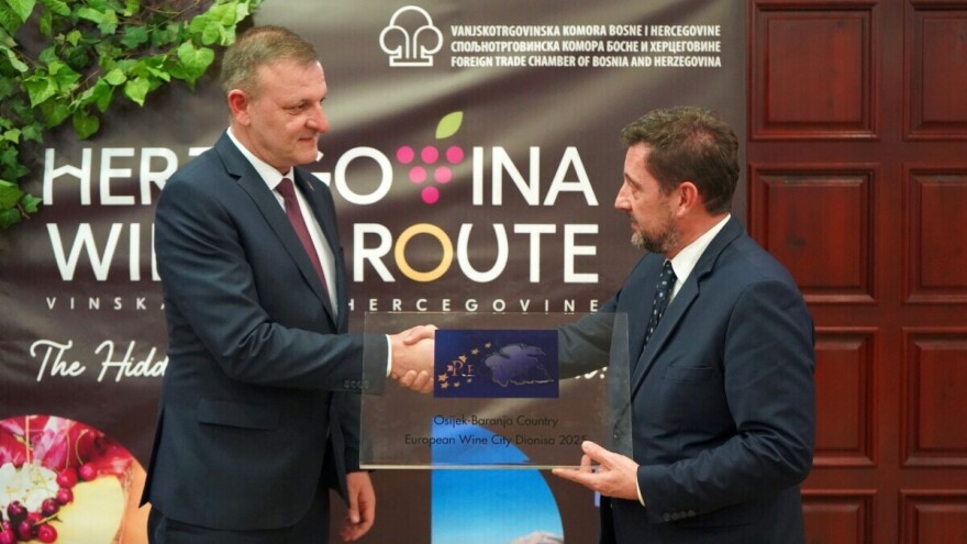 Mostar predao titulu Europskog grada/regije vina "Dionisio" Osječko-baranjskoj županiji