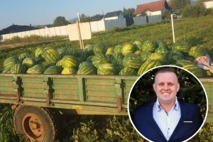 Samir Kljunić svaki dan proda tonu lubenice u Sanskom Mostu