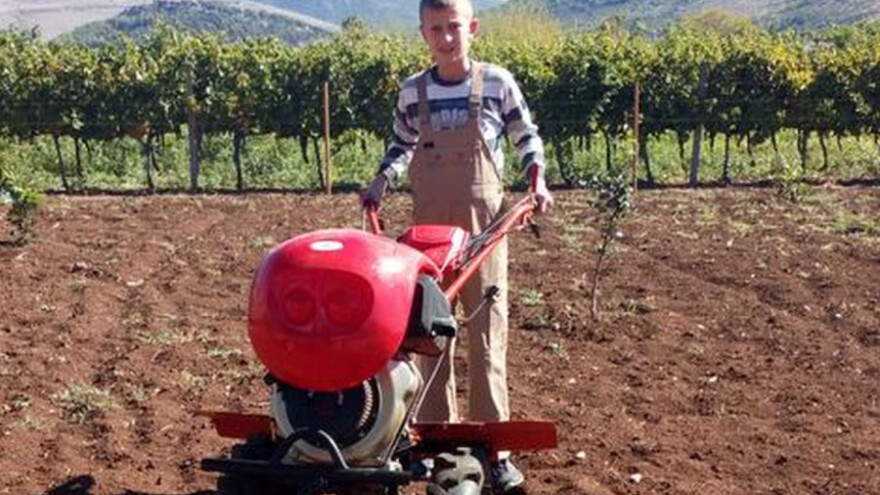 Ratar, voćar, vinogradar sa samo 12 godina