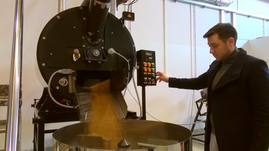 Domagoj Vidmar proizvodi domaće grickalice, a problem mu je nabava suncokreta, buče i soje