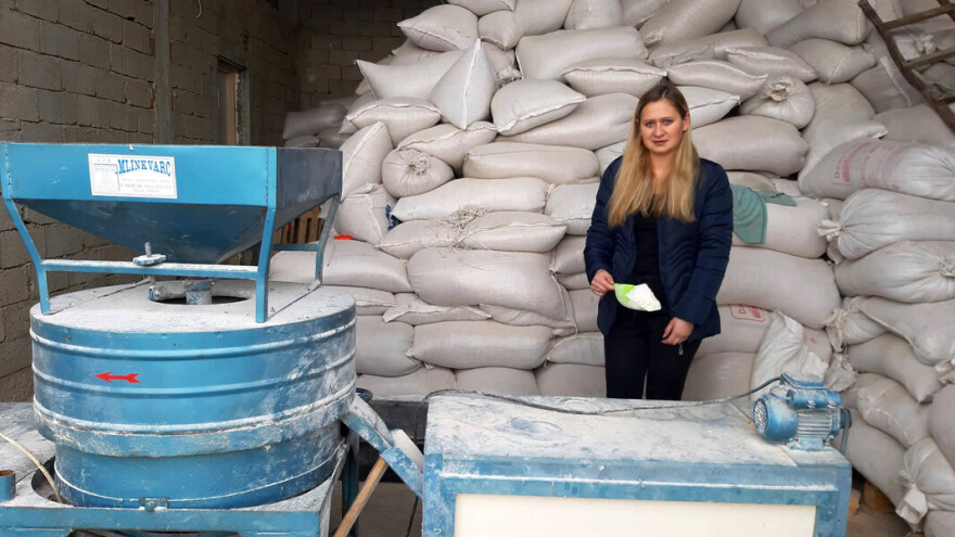 Dragana Ilić proizvodi speltino brašno u Pavlovcu