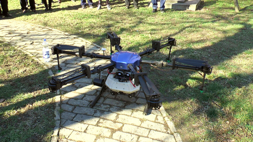 Dronovi za prskanje i analizu biljaka - ušteda u proizvodnji?