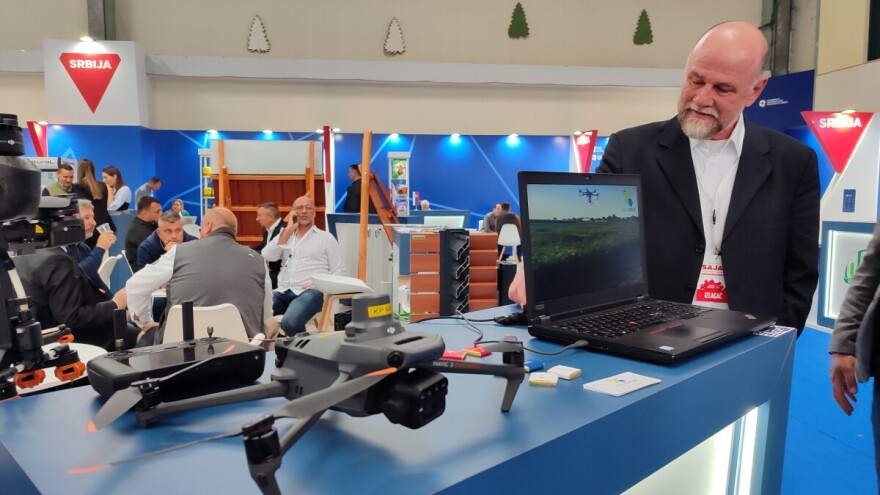 Šta sve može dron u polju, kako donosi uštede?