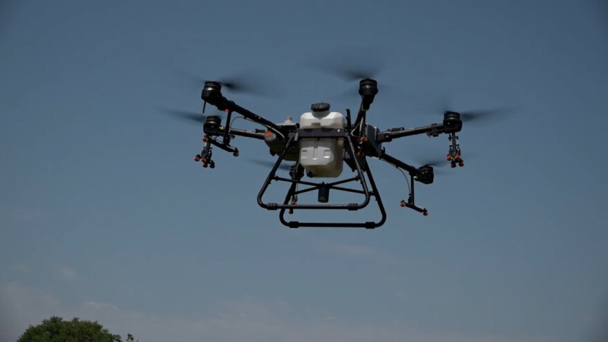 Dronovi: Prskaju usev bez sabijanja zemljišta i štete po okolinu