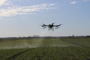 Na baranjskim oranicama pokazali mogućnosti DJI Agros dronova