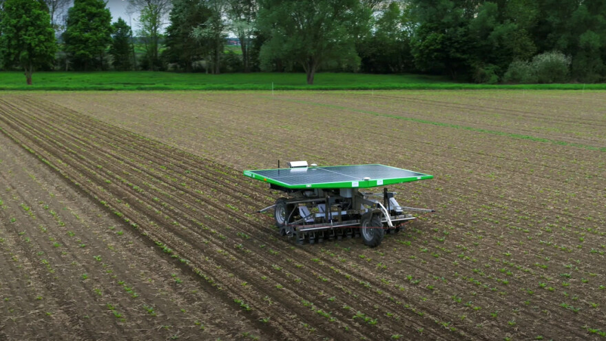 Autonomnim robotom žele smanjiti upotrebu pesticida u uzgoju šećerne repe