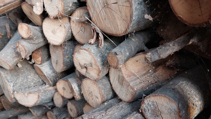 Grejanje na sojinu slamu, drva ili ugalj - gde se više štedi?