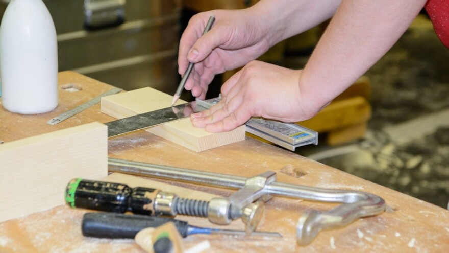 Šemsudin Dedić: Planiramo favorizovati preduzeća sa većim stepenom finalizacije proizvoda