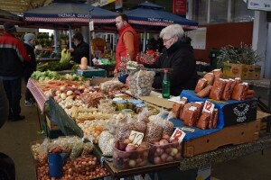 Zatvorene tržnice, zabranjeno napuštanje mjesta prebivališta