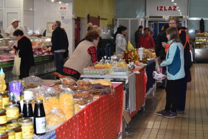 Tržnice će se djelomično otvoriti, mali poljoprivredni proizvođači uputili apel