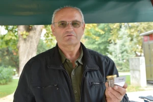 Pčelar Miroslav Petreković bavi se i vađenjem perge - fermentirane peludi