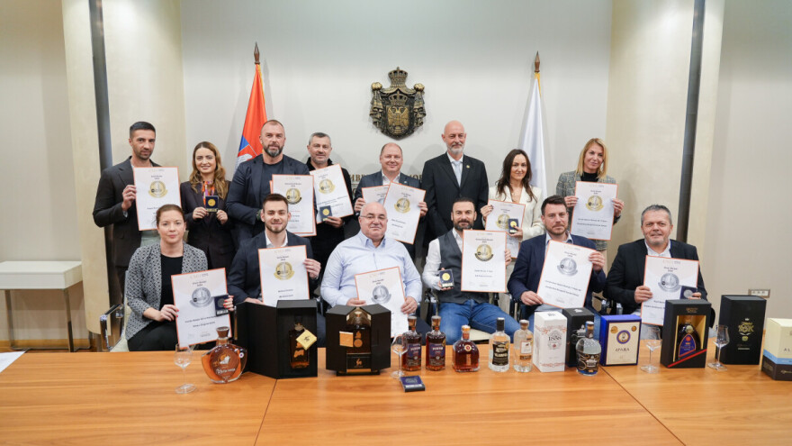 Srpske rakije okićene sa 18 medalja na prestižnom takmičenju - među njima i ona sa listićima zlata