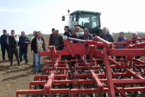 AgroPMD prezentirao Vogel & Noot germinator za finu pripremu zemljišta