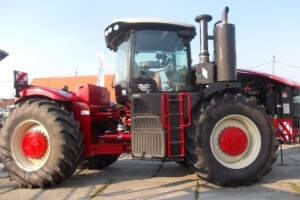 Kanadski Versatile i na našim oranicama