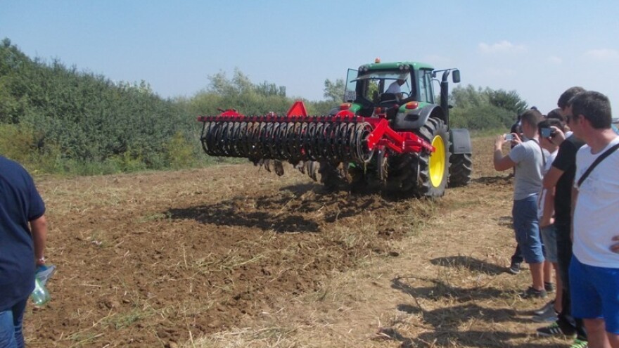 Rabe plug, HE-VA kratka tanjurača i gruber u radu!