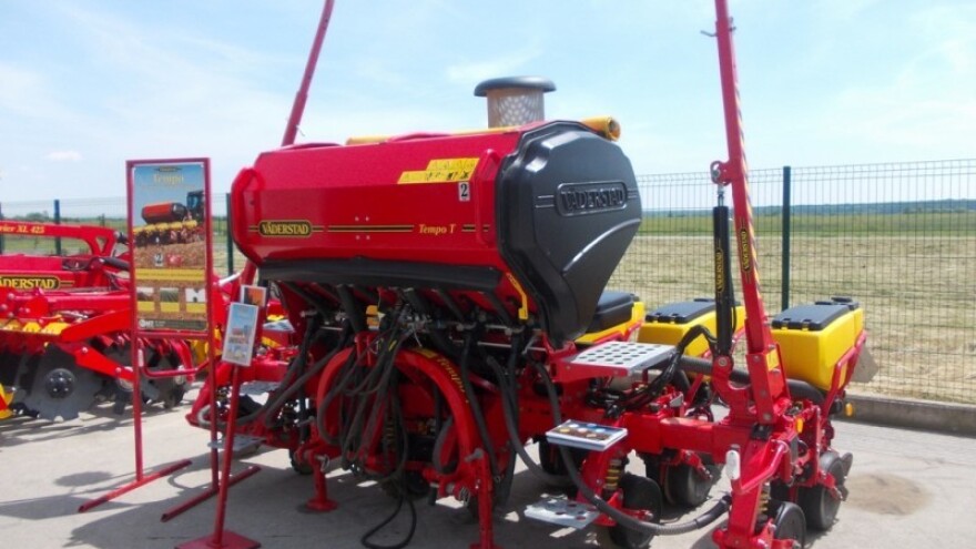 Švedski strojevi na slavonskim oranicama!