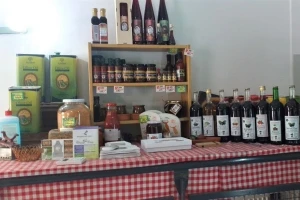 Rtanjski sir, ajvar iz Lebana i peglana pirotska kobasica - na jednom mestu